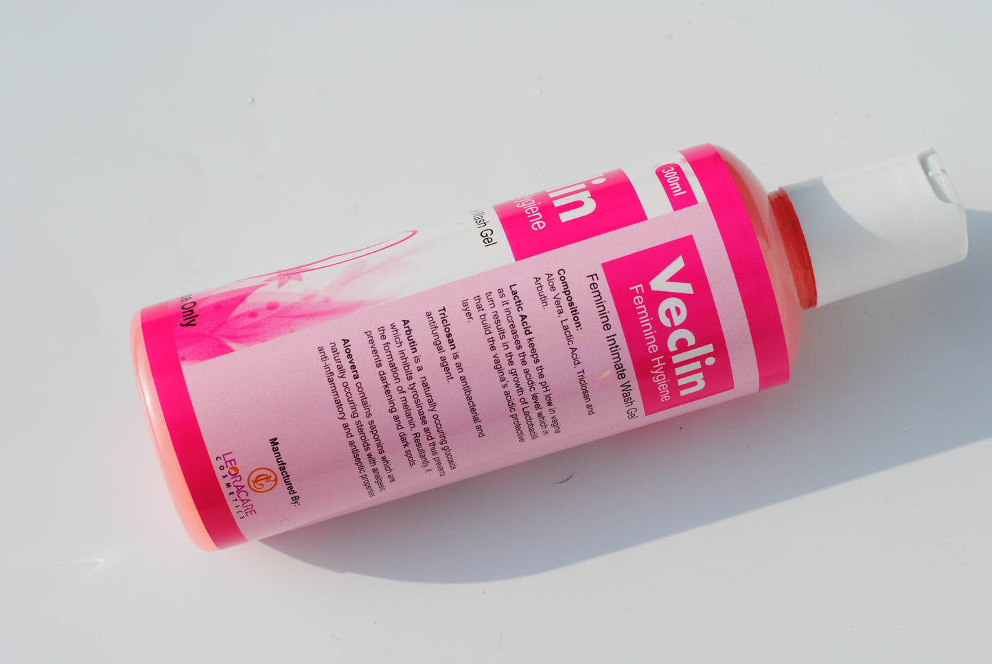 Vecline Feminine Hygiene Wash – pH Balanced